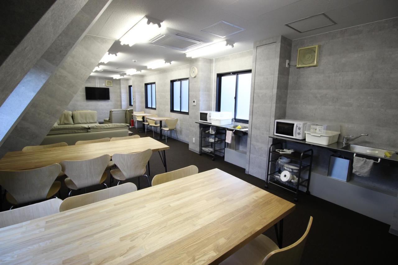 Namba West Saika Apartment Osaka Bagian luar foto