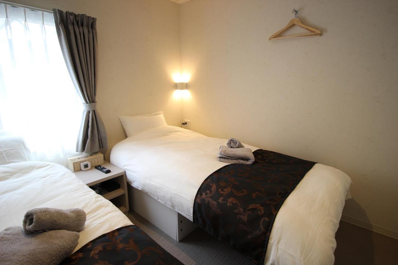Namba West Saika Apartment Osaka Bagian luar foto