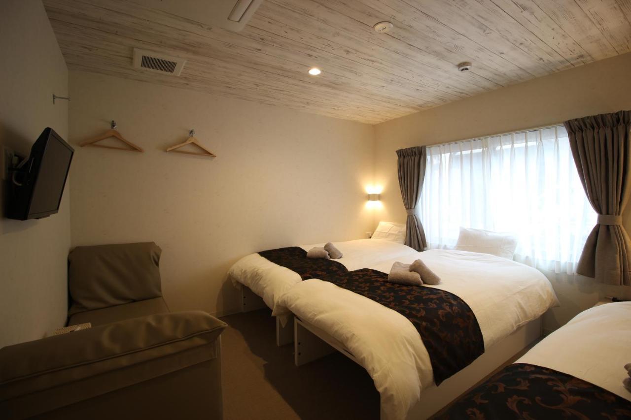 Namba West Saika Apartment Osaka Bagian luar foto