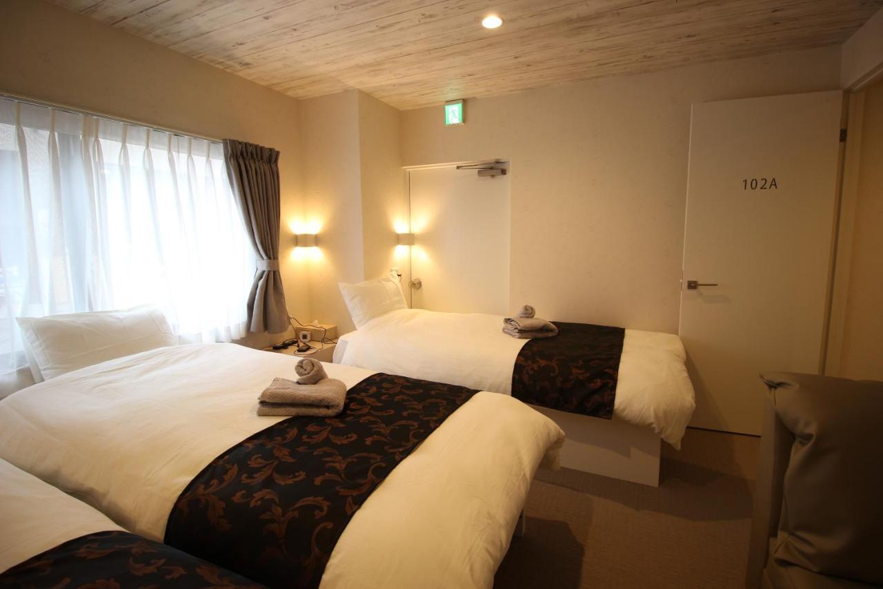 Namba West Saika Apartment Osaka Bagian luar foto