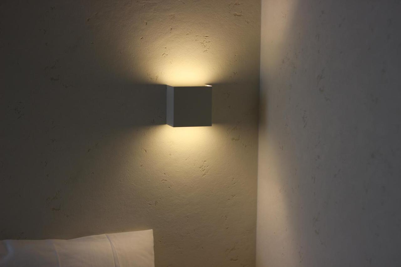 Namba West Saika Apartment Osaka Bagian luar foto