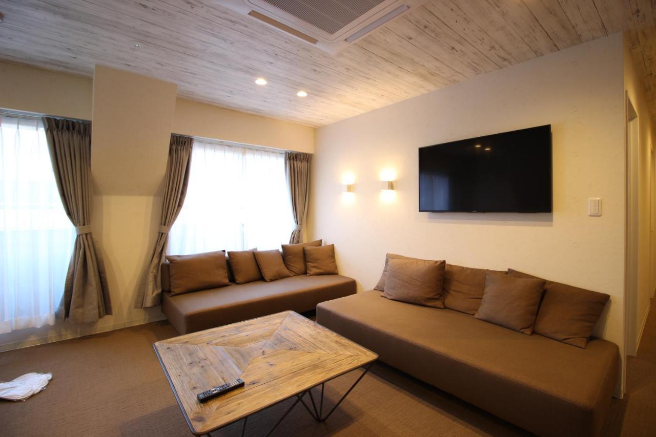 Namba West Saika Apartment Osaka Bagian luar foto