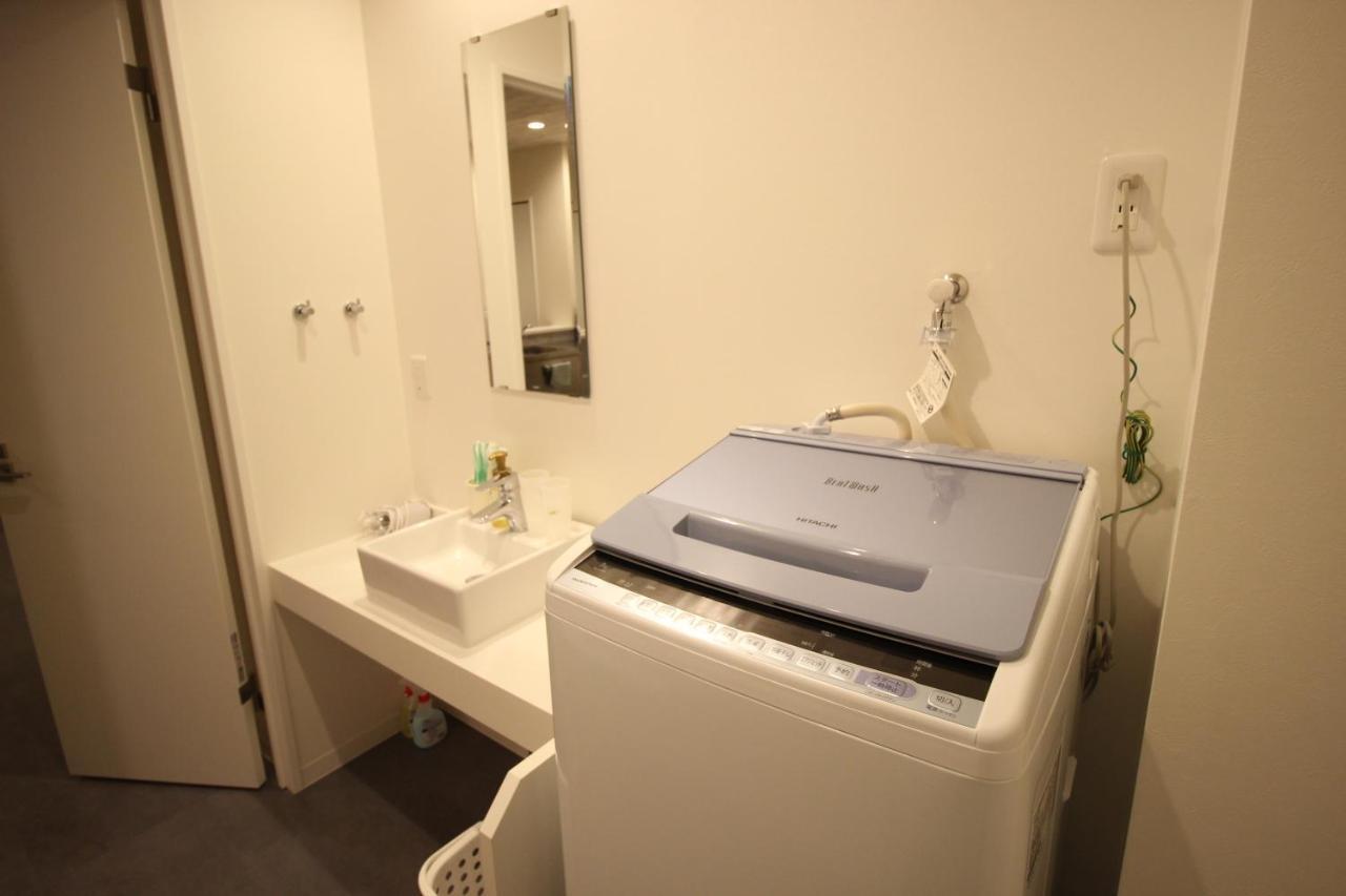 Namba West Saika Apartment Osaka Bagian luar foto